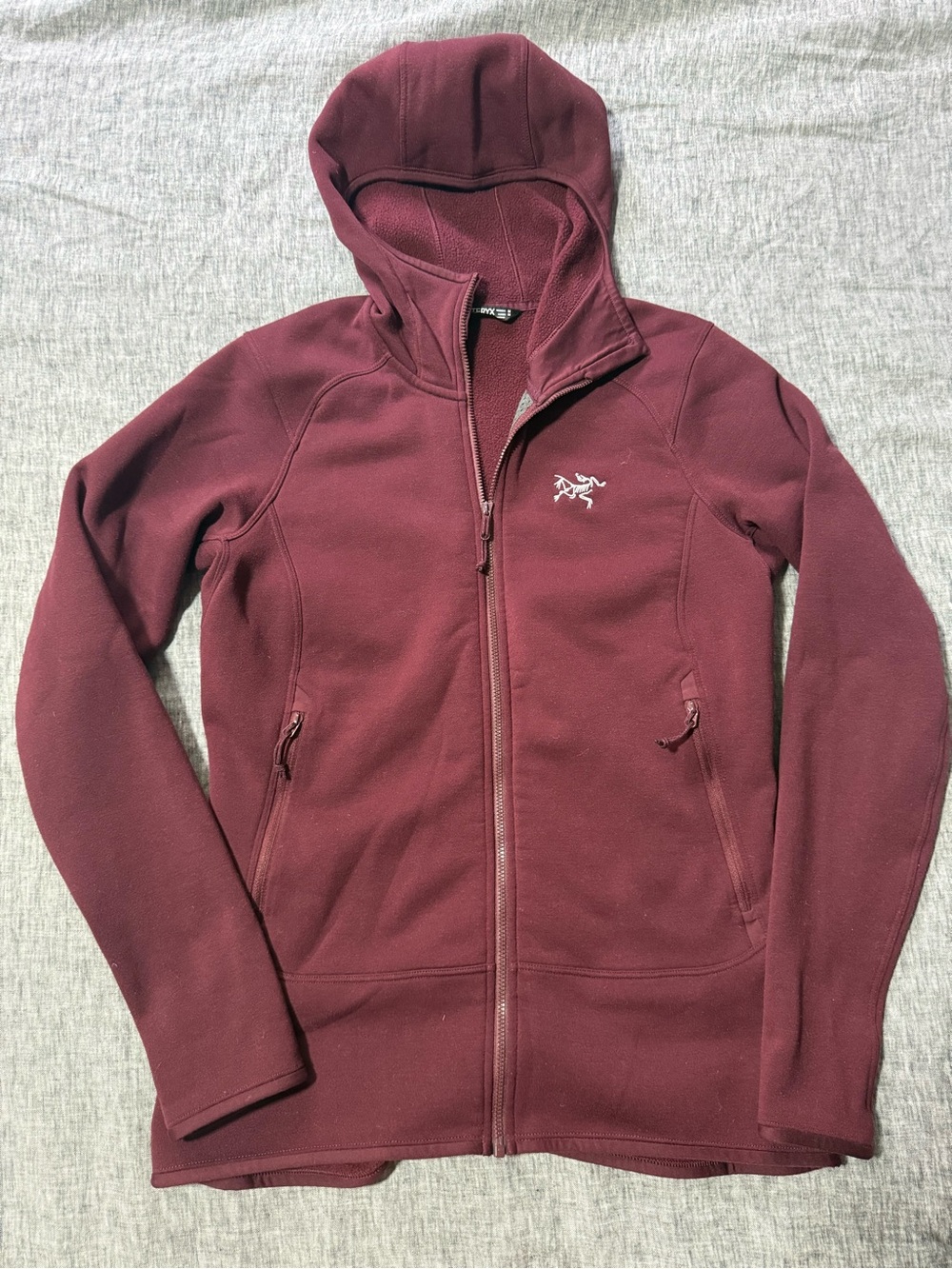Arc'teryx Women's Kyanite Maroon Hooded Full-Zip Jacket